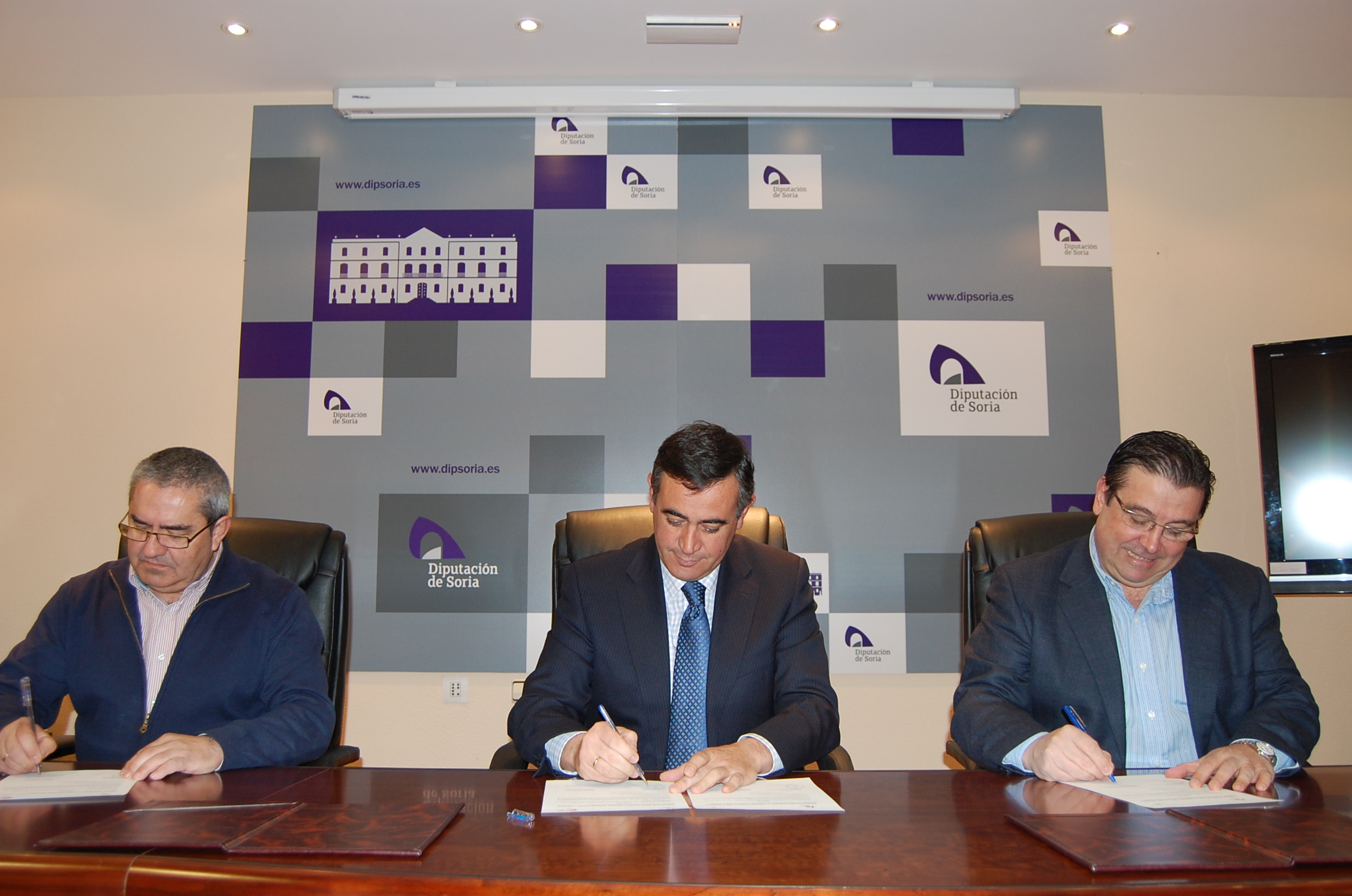 LA DIPUTACIÓN DESTINA 17.000 EUROS A FADESS Y ASPACE PARA EL DESARROLLO DE PROGRAMAS SOCIALES EN LA PROVINCIA DE SORIA 